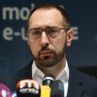 Konferencija za medije Tomislava Tomaševića