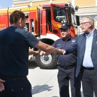 Ministar Božinović prisustvovao petoj primopredaji vatrogasnih vozila