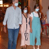 Kraljica Letizia s kćerima