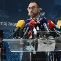 Konferencija za novinare zagrebačkoga gradonačelnika Tomislava Tomaševića