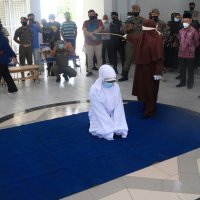 Izvršenje kazne po šerijatu u Indoneziji