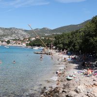 Zbog zagađenja mora na plaži u Klenovici zabranjeno je kupanje
