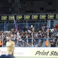 Sukob Torcide s policijom na utakmici izmedju Hrvatskog Dragovoljca i Hajduka