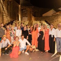 Ansambl i autorski tim Glave lava (1)