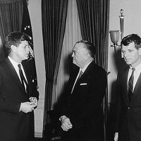 John Kennedy, J. Edgar Hoover i Robert Kennedy