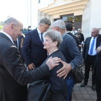 Andrej Plenković u pratnji ministara na svečanom obilježavanju Međunarodnog dana nestalih osoba i Dana sjećanja na nestale osobe u Domovinskom ratu