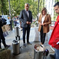 Ministrica Nikolina Brnjac na Danima piva u Karlovcu