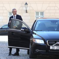 Guverner HNB-a Boris Vujčić dolazi u Banske dvore na sastanak s premijerom