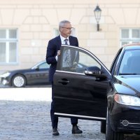 Guverner HNB-a Boris Vujčić dolazi u Banske dvore na sastanak s premijerom