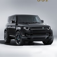 Land Rover Defender V8 Bond Edition