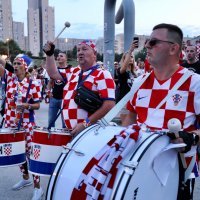 Hrvatski navijači ispred stadiona Poljud