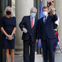 Emmanuel Macron, Brigitte Macron i Sebastian Pinera