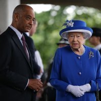 Ken Olisa i kraljica Elizabeta II