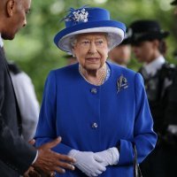 Ken Olisa i kraljica Elizabeta II