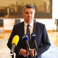 Zagreb: Zoran Milanović dao je izjavu medijima