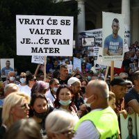 Tisuće prosvjednika tražili istinu o smrti Dženana i Davida