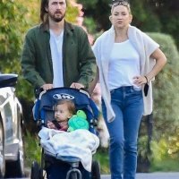 Kate Hudson, Danny Fujikawa