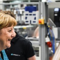 Angela Merkel otvara tvornicu litijskih baterija u sklopu koncerna Daimler AG