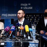 Tomislav Tomašević, Danijela Dolenec, Luka Korlaet