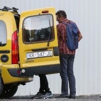 Jedna osoba privedena je ispred škole u Krapinskim Toplicama