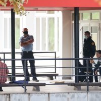 Jedna osoba privedena je ispred škole u Krapinskim Toplicama