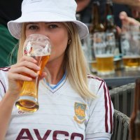 Navijači West Hama u Zagrebu