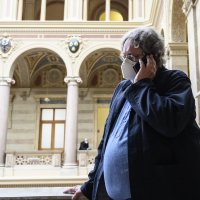 Počeo prvi proces u Austriji zbog širenja zaraze koronavirusom u skijalištu Ischgl