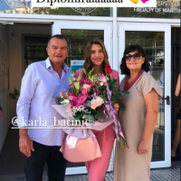 Karla Batinić s roditeljima