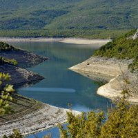 Nastavlja se potraga za mladićem nestalim kod Perućkog jezera
