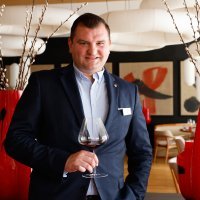 Filip Veselovac, restaurant menager