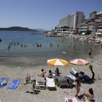 Velike gužve na plažama u Neumu