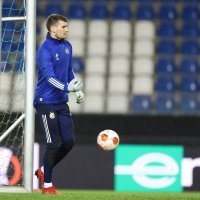 Nogometaši Dinama odradili trening na Cegeka Areni