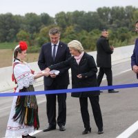 Andrej Plenković, Ursula von der Leyen i Zoran Tegeltija otvorili most preko Save kod Svilaja