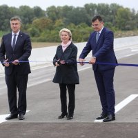 Andrej Plenković, Ursula von der Leyen i Zoran Tegeltija otvorili most preko Save kod Svilaja