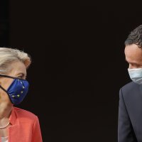 Predsjednica Europske komisije Ursula von der Leyen i kosovski premijer Albin Kurti
