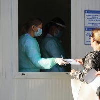 Testiranje na koronu zdravstvenih djelatnika u KBC Osijek