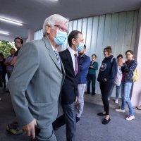 Split: Ispred KBC Split održan prosvjed podrške zdravstvenim radnicima