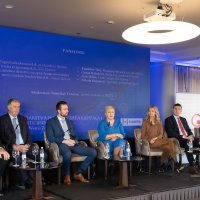 Panelisti Dujmović, Ražnjević, Miloš, Gažić, Horvat, Babić, Tičić  (2)