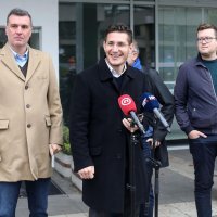 Članovi MOST-a održali konferenciju "Građani ne smiju biti taoci kaosa u Zagrebačkom holdingu"