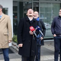 Članovi MOST-a održali konferenciju "Građani ne smiju biti taoci kaosa u Zagrebačkom holdingu"