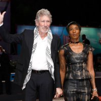 Roger Waters, Kamilah Chavis