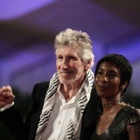 Roger Waters, Kamilah Chavis