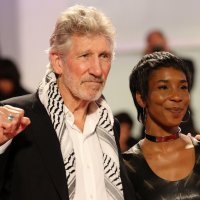 Roger Waters, Kamilah Chavis