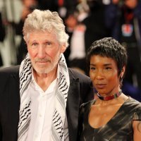 Roger Waters, Kamilah Chavis