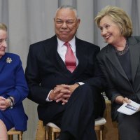 Madeleine Albright, Colin Powell i Hillary Clinton