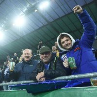 Navijači Dinama na utakmici u Beču