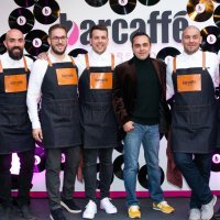 Nik Oroši i Barcaffe baristi