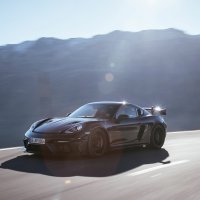 Novi Porsche 718 Cayman GT4 RS
