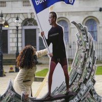 Facebook instalacija u Londonu