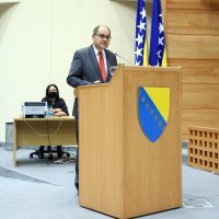 Christian Schmidt obratio se zastupnicima na početku sjednice Predstavničkog doma Parlamentarne skupštine BiH